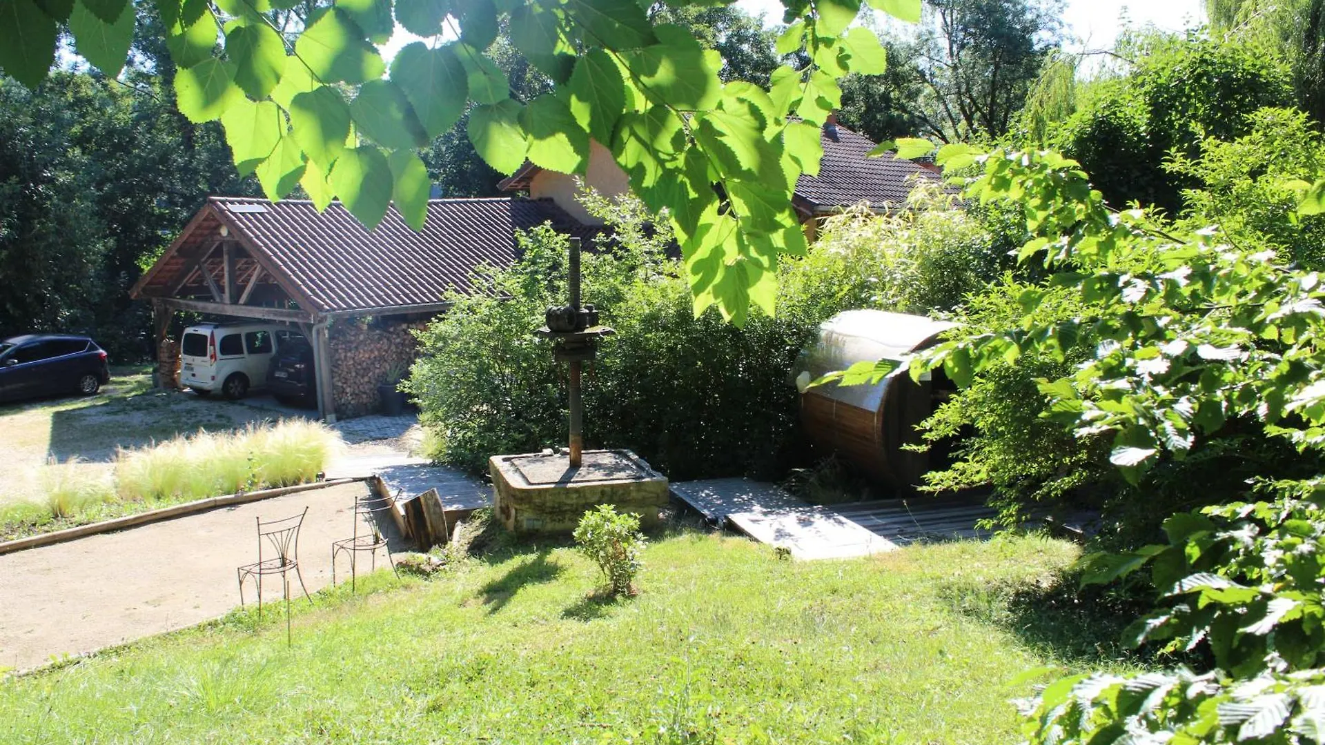 Campsite La Cabane A Cheval Saint-Savin
